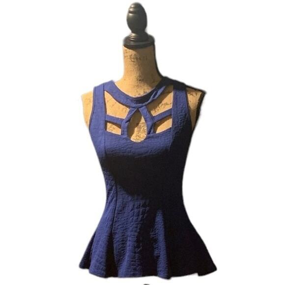 2B Bebe Tops - 2B Bebe Top Sleeveless Cutout Neckline Y2K Blue Size XS